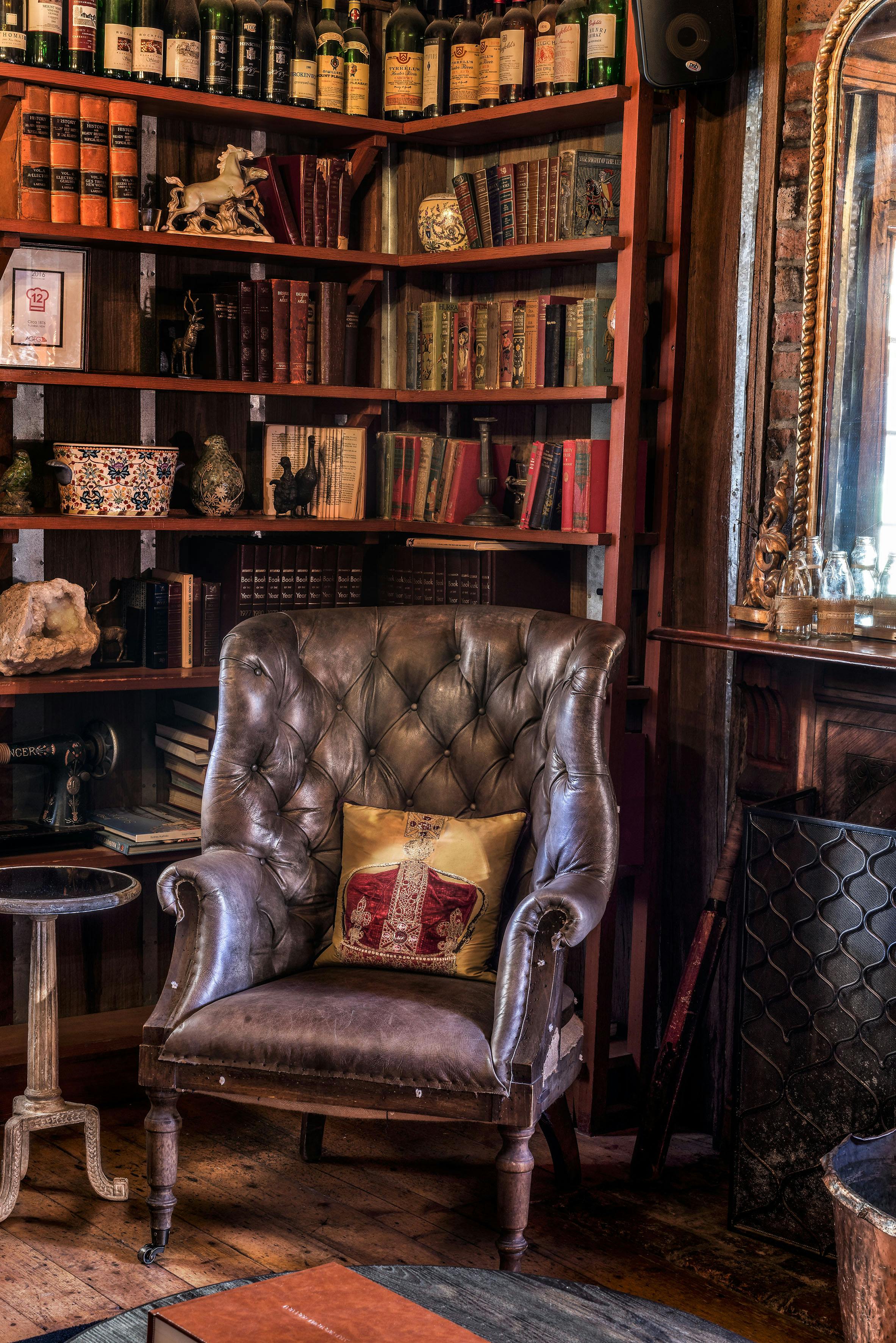 06.01.05.01.16 circa 1876 interior